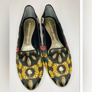 Alexander Mcqueen Black/Multi Printed Satin slipper.